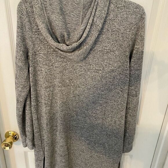 - Women’s It’s Our Time Long Black And White Cardigan‎ Size Small - Picture 5 of 7